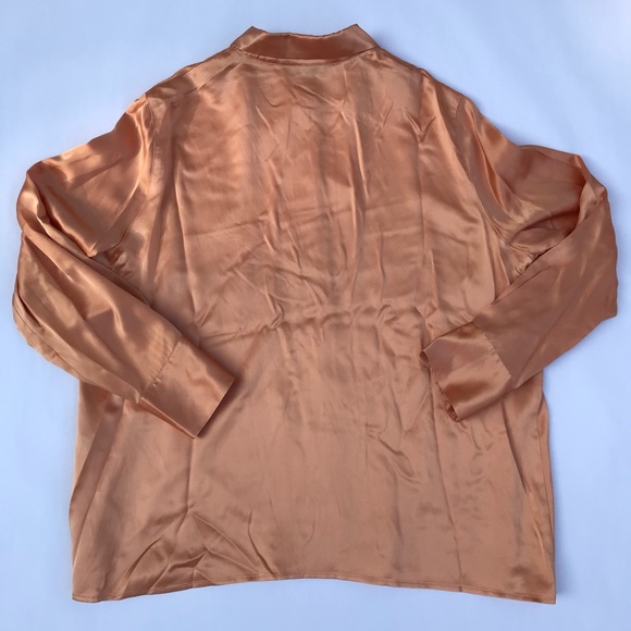 Bill Burns Signature Peach Silk Blouse - Picture 6 of 7